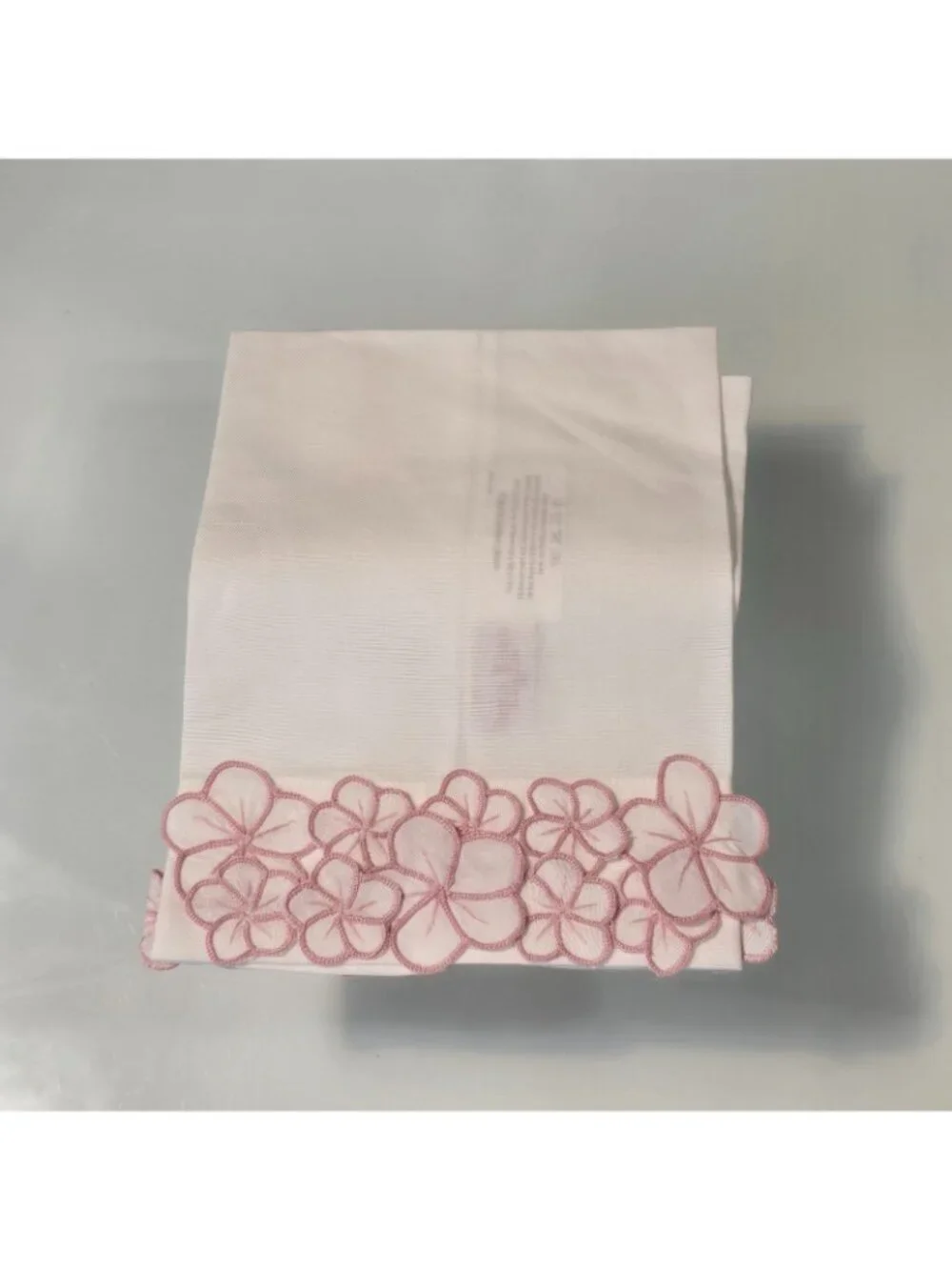 Haute Home Jane Leider Fingertip Guest Towel White Pink Hand Embroidery NEW